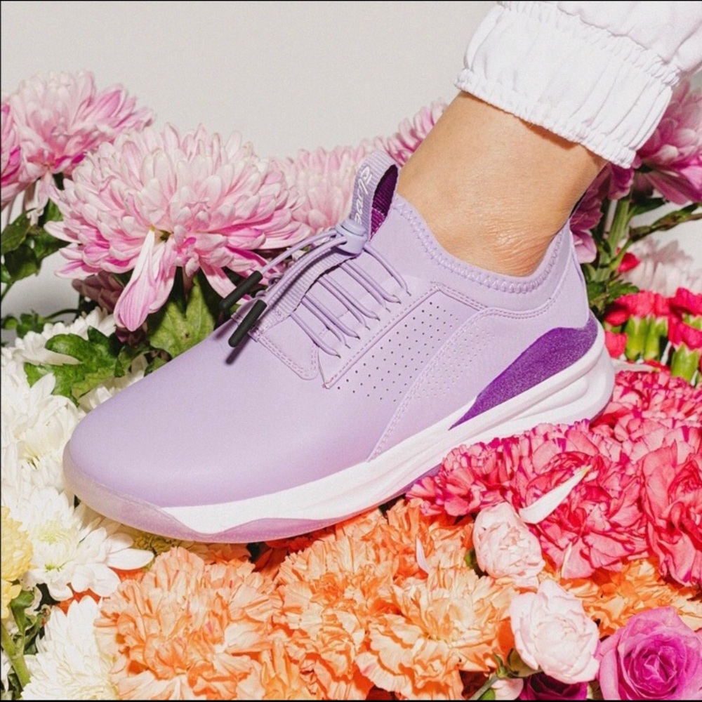 NIB Women’s Clove Nursing / Healthcare Shoes in Lavender, sz 10